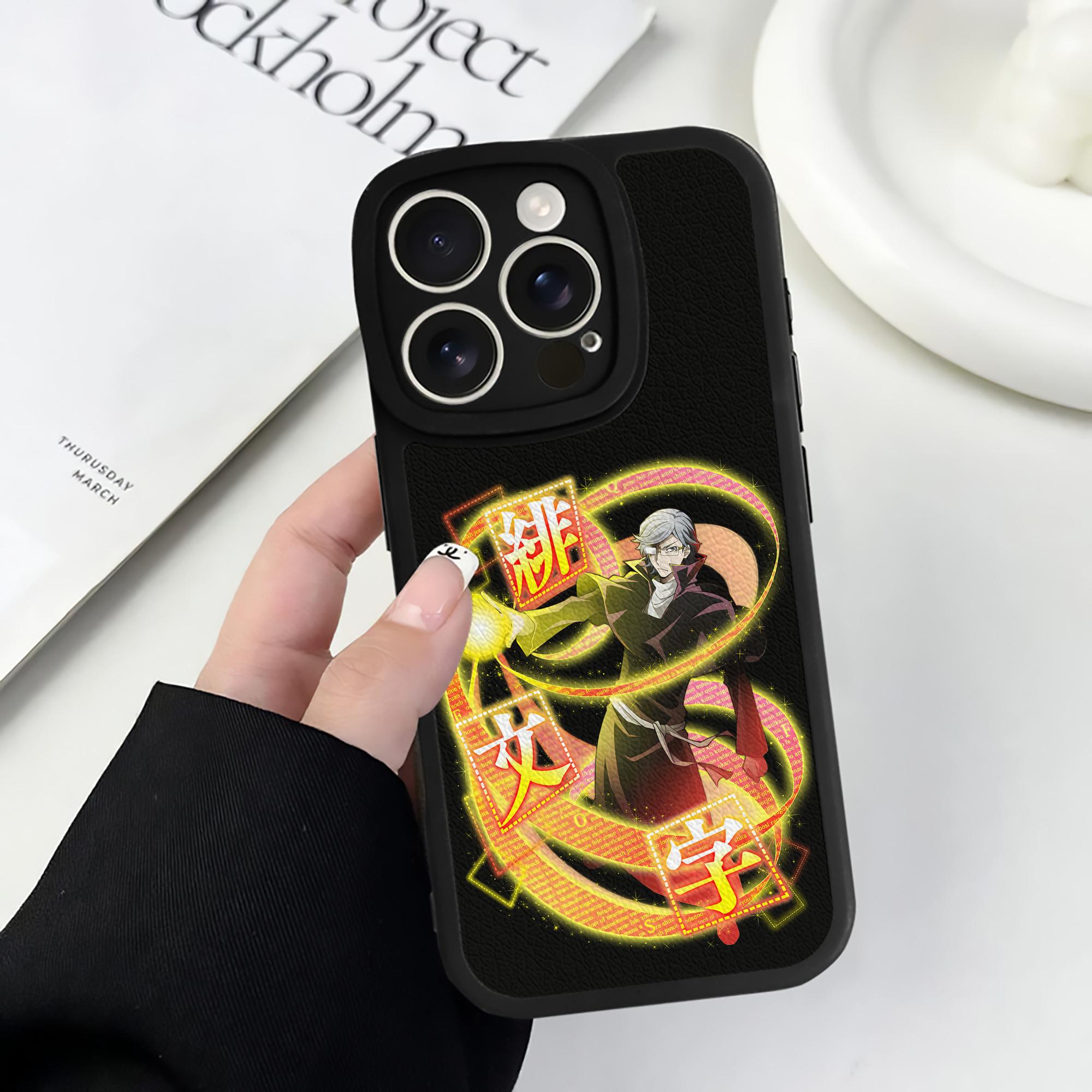 （画像用） 文豪ストレイドッグス Bungo Stray Dogs 【iPhone 16シリーズ対応】シリコンスマホケース（レザー調） 材質：シリコン